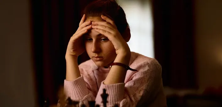 Το ντοκιμαντέρ Queen of Chess αφηγείται την πορεία της σκακίστριας Γιούντιτ Πόλγκαρ προς την κορυφή © Netflix
